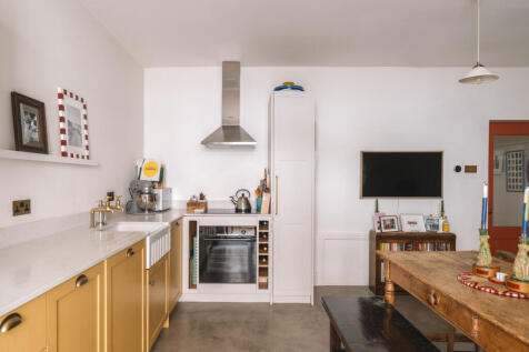 304368 - 77LadbrokeRoad_HighRes-2.jpg