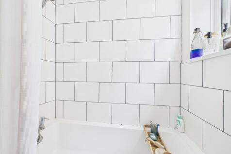 CAM01740G0-PR0461-STILL004