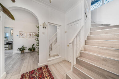 1355908-4-68cc3ee...