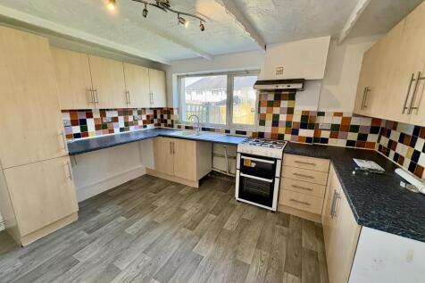 Gardendale Avenue, Clifton, NG11 photo 3