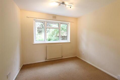 North Common Road, Uxbridge, UB8 photo 5