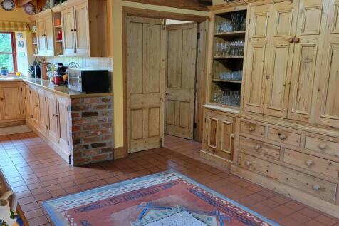 Kitchen / Breakfast Room