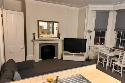 Modern 2 Bedroom Apartment