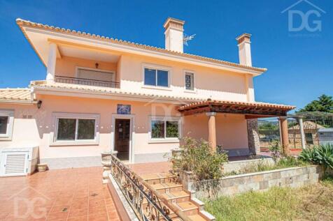 plot-property-spacious-detached-villa-countryside