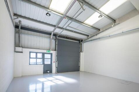 Distribution Warehouse to rent Image 3