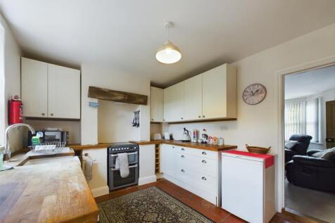 CAM02546G0-PR0238-STILL005.jpg