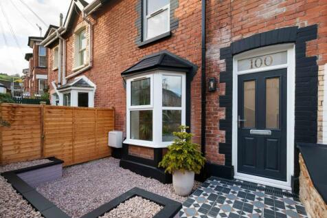 100 Victoria Road, Dartmouth_Front Patio