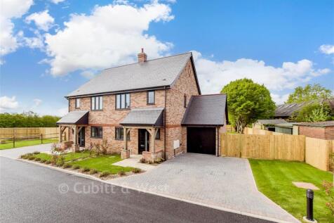 Horsham, RH13 - property photo