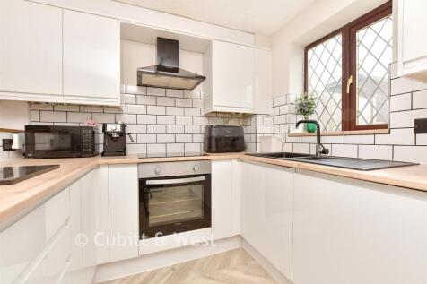 Kitchen / Lounge