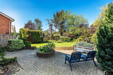 16-Warwick-Gardens-1.jpg