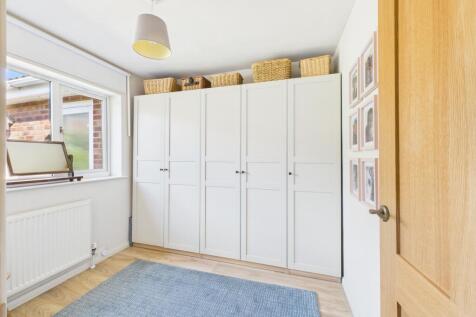 14. CAM04922G0-PR0058-STILL013