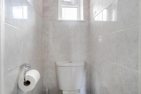 Ilford, IG5 - property photo