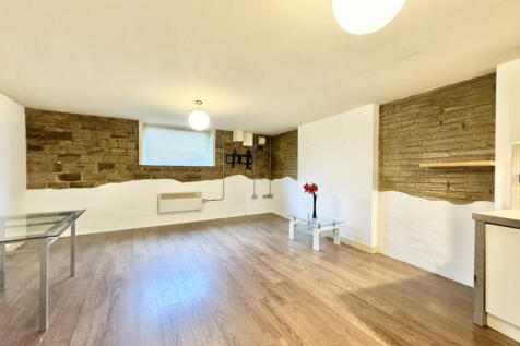 The Garden House, Blakeridge Mill Village, Batley, WF17 photo 4
