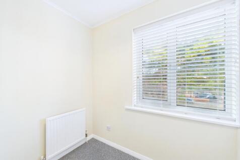 CAM01909G0-PR0454-STILL014