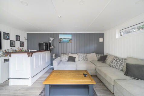 1327275-9-687e299...