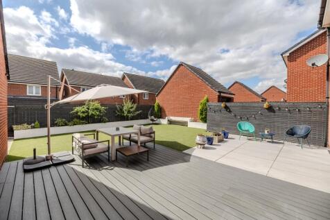 14BridgetGardens-NewcastleGreatPark-NE139DD-14