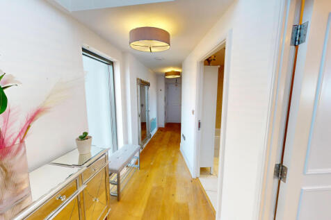 Colquitt-Street-coridoor