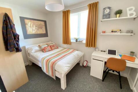 Westfield Drive, Loughborough photo 4