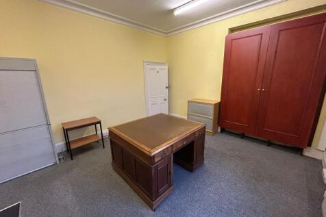Office to rent Image 8