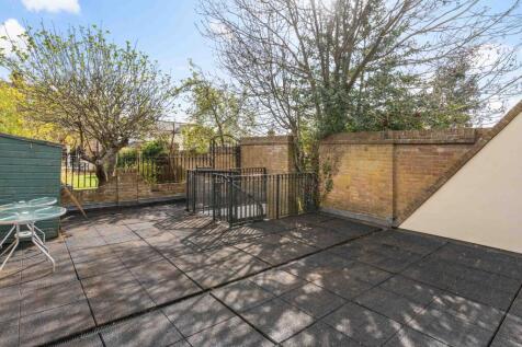 Annexe - Courtyard