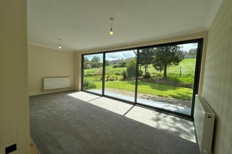 Norristhorpe Lane, Liversedge, West Yorkshire, WF15 photo 4