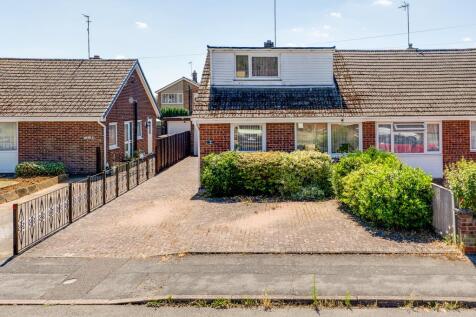 5 Rannock Way, Corby-2.jpg