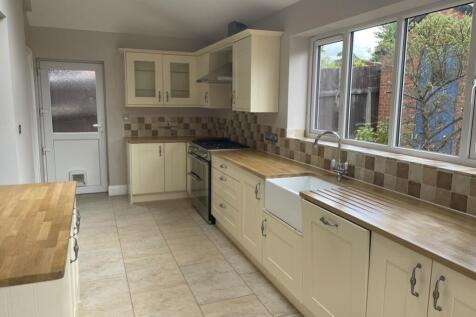Roundhill Close, Exeter, Devon, EX4 photo 4