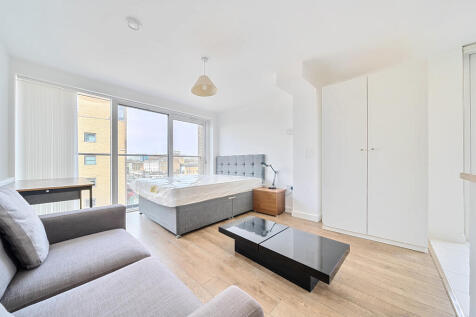 living room+bed