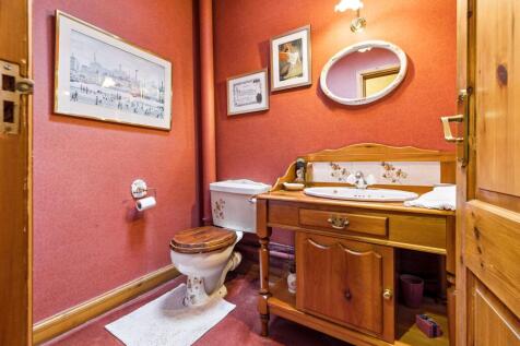 4 bed, 4 bath Detached in Glasgow - Photo 27