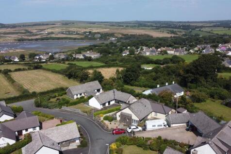 9, Tir Treharne Newport, Pembrokeshire, SA42 0RN 1.jpg