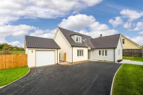 1440px-Elm Tree V...