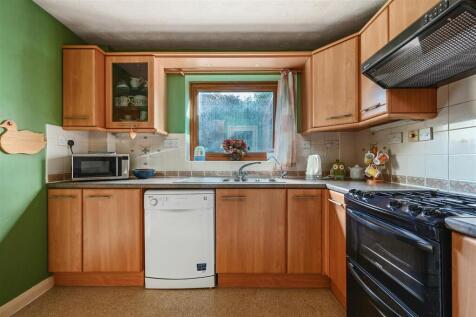 7 FAIRFIELD CHASE - TN393YD - PHOTOS (1).jpg