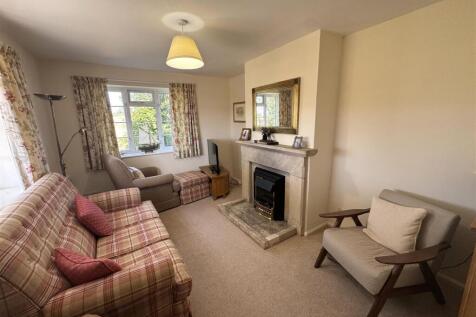Sitting room with feature fireplace