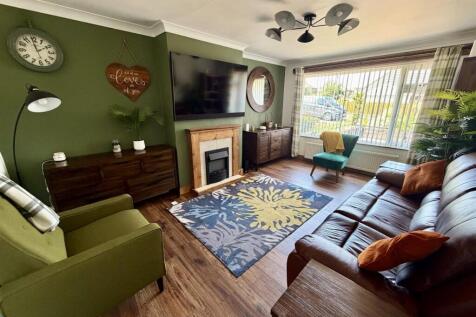 Bramleys Estate Agents - Crestfield Drive - Elland