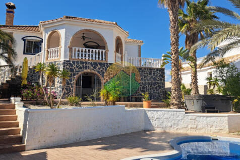 5 Bedroom Detached Villa For Sale-CID100-1