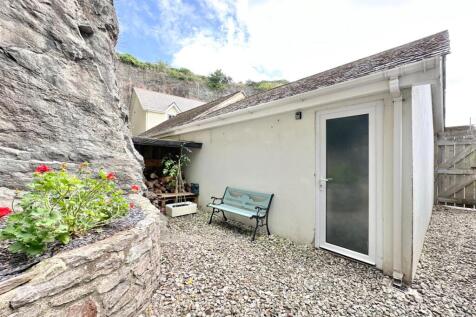 Rear Garden Access.JPG