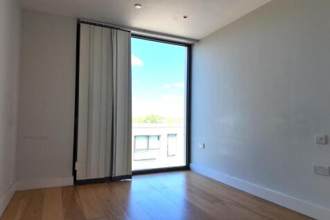 Bedroom 1.JPG