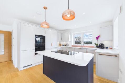 Kitchen &amp; Dining Area