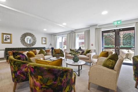 09-ec16GCMCS - 42 Lionheart Court - Lounge 2 -Orig