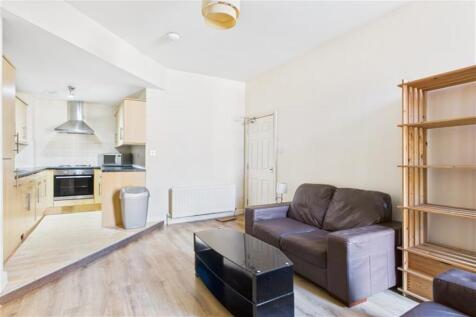 3-bed flat on Starbeck Avenue, Newcastle Upon Tyne, £1,625/mo
