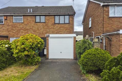 Chez Nous Cradley Heath 1.jpg