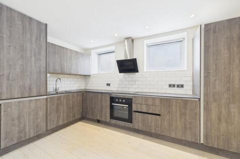 CAM04693G0-PR0109...