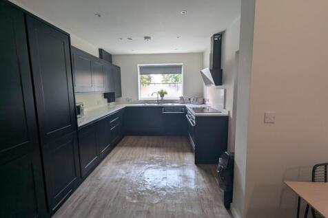 5 Bed - Garmoyle Road, Wavertree, L15 photo 3