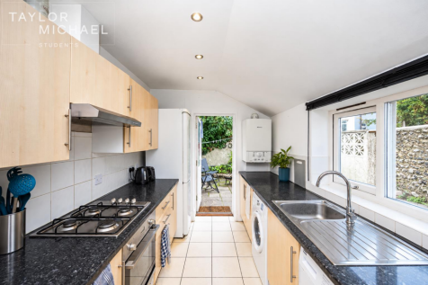 6 Bedroom Terraced in BN2 3FD