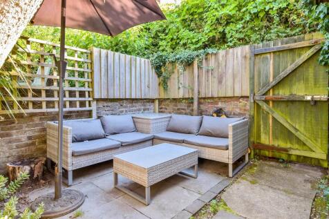 External Lifestyle Photograph