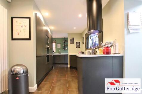 FITTED KITCHEN / BREAKFAST ROOM