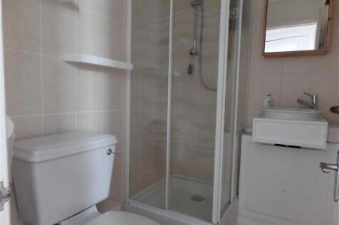 shower room LH.jpg