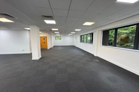 Office to rent Image 3
