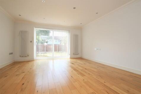 Fairview Drive, Chigwell, Essex photo 4