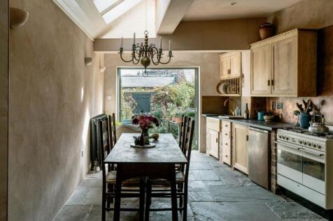Click to visit Rightmove listing